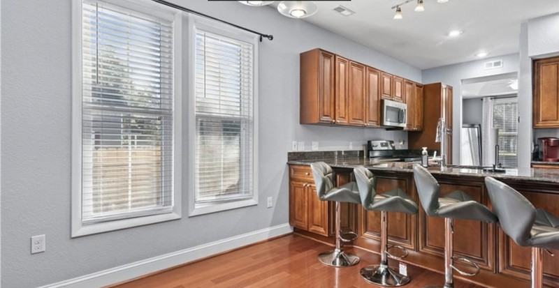 436 Honaker Ave - Photo 2 of 15