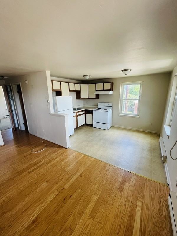 1004 Little Bay Ave #G - Photo 2 of 4