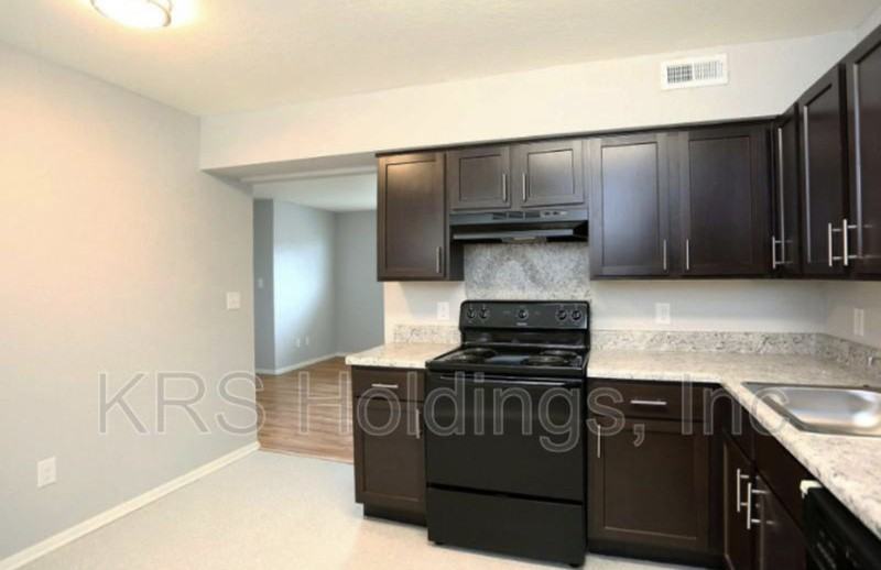 4261 Newsome Dr - Photo 3 of 7