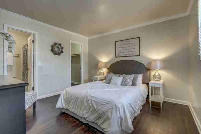 3142 Parkdale Rd - Photo 2 of 7