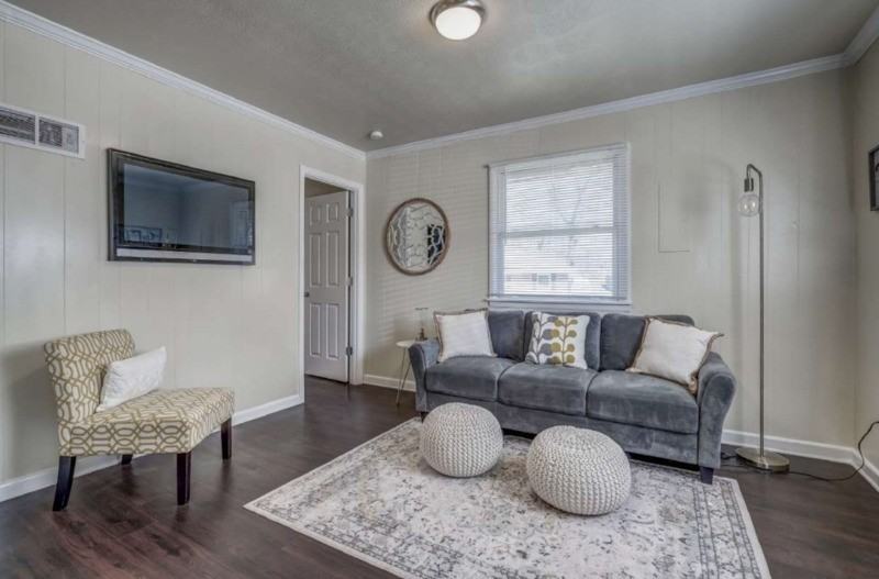 3142 Parkdale Rd - Photo 3 of 7