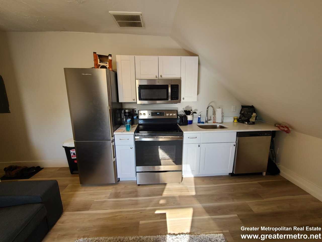 203 Atlantic St #7 - Photo 4 of 12