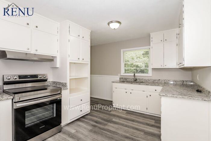 1489 Pine Dr - Photo 3 of 17