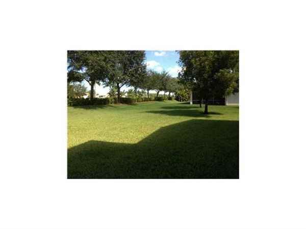 4661 Manderly Drive - Photo 2 of 6