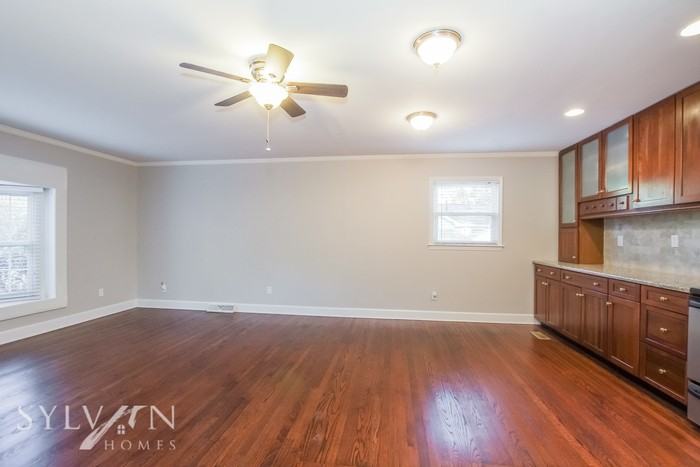 6724 Castlegate Dr - Photo 3 of 15