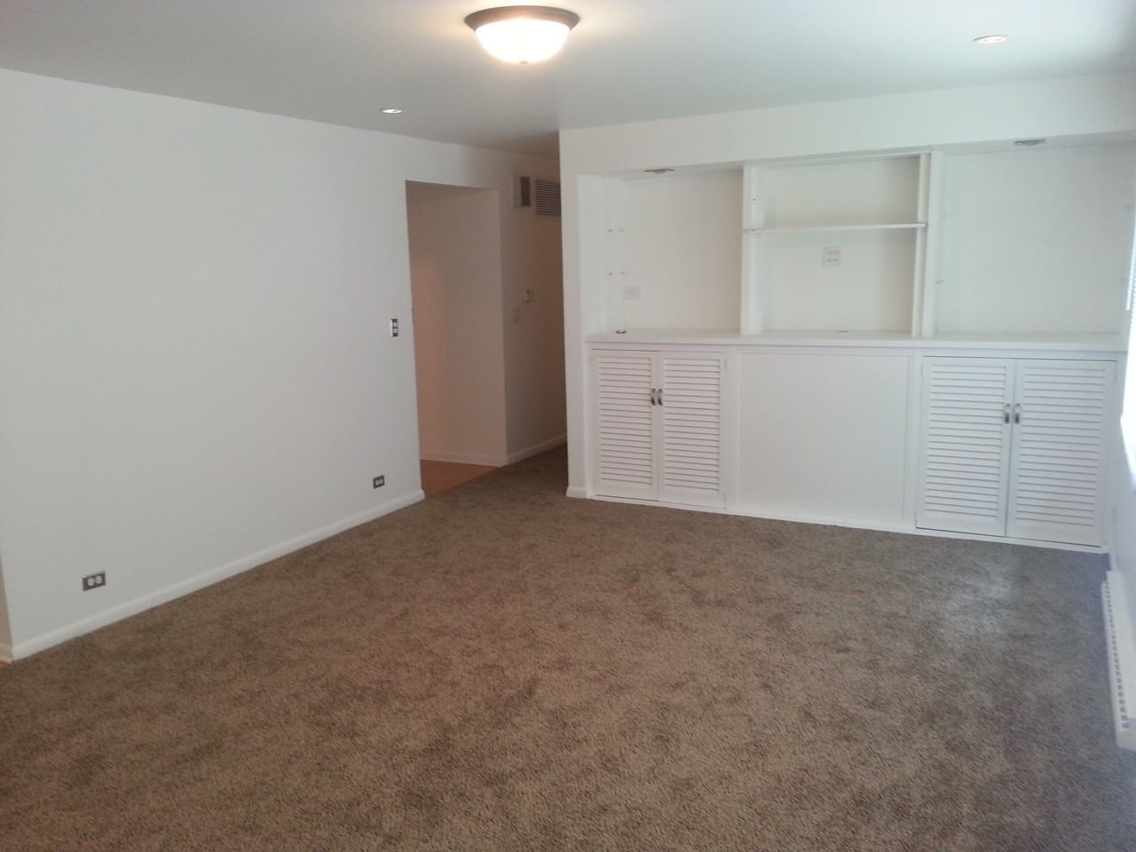 837 N Cline Ave #1 - Photo 3 of 5