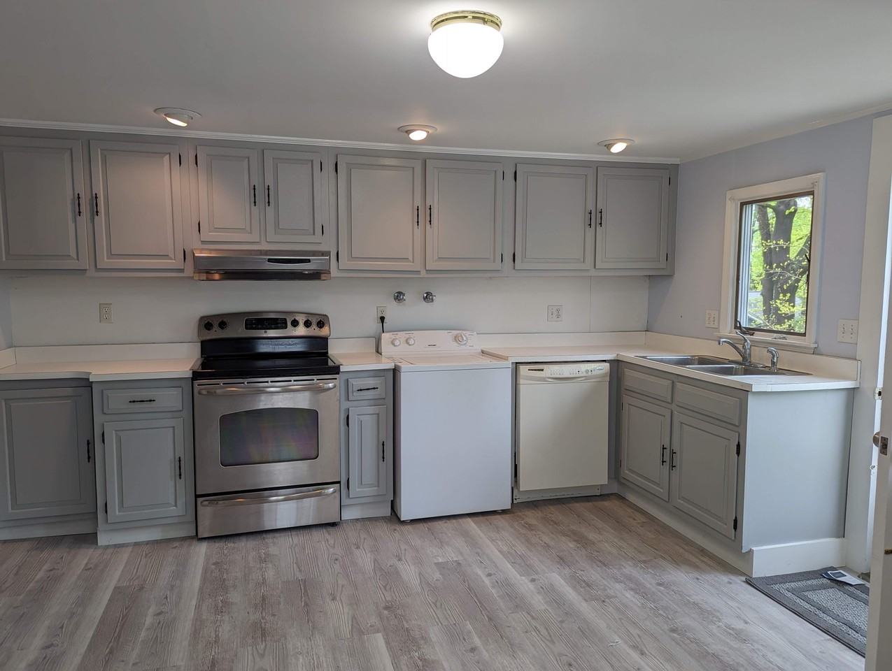 4 Chestnut St #2 - Photo 3 of 20