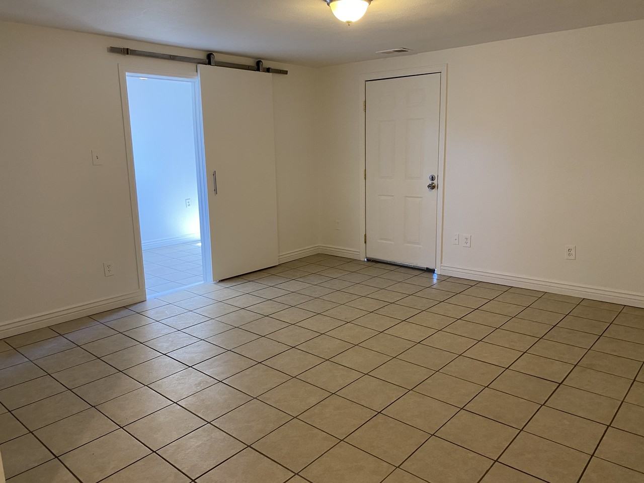 310 S Newton St #324B - Photo 2 of 6