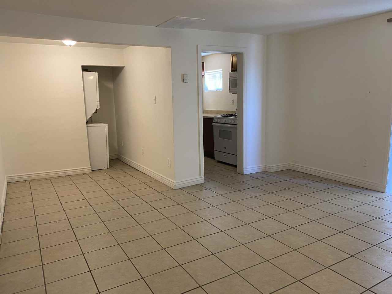 310 S Newton St #324B - Photo 3 of 6