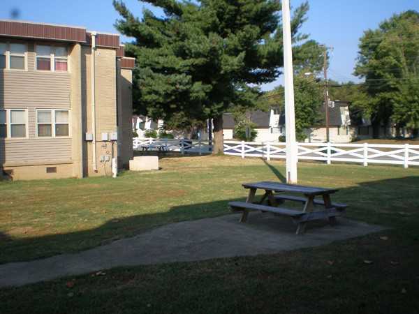 Hartland Place Apartments - Photo 4 of 6