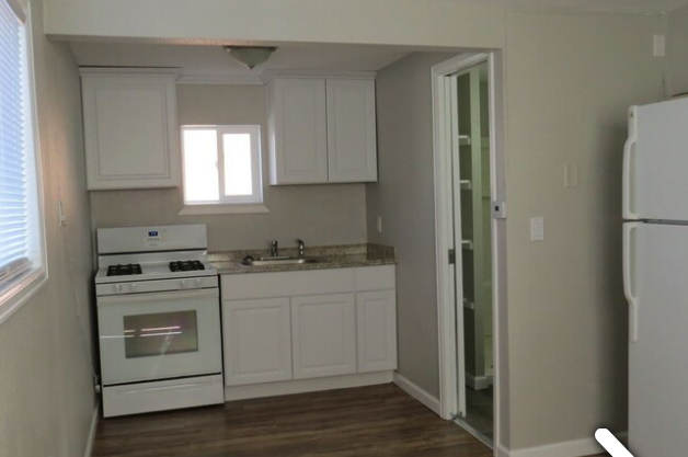 226 Plum St #1 - Photo 2 of 6