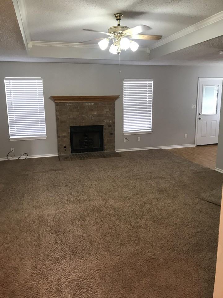 63 Green Oak Cir #63 - Photo 3 of 7