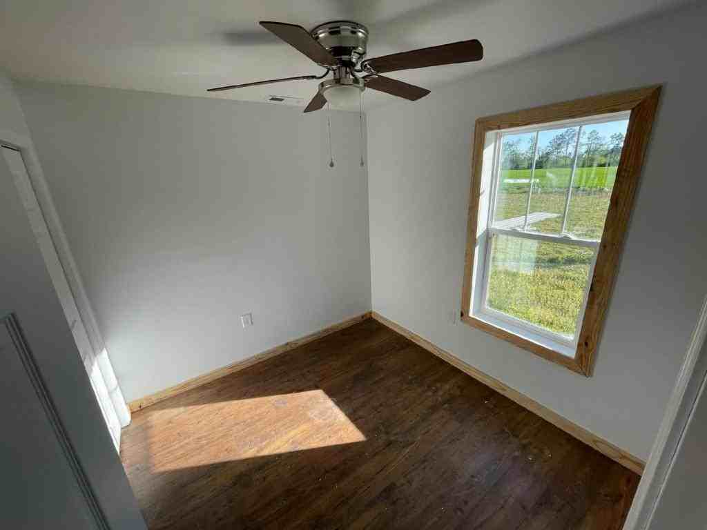 5654 N Shannon Rd - Photo 2 of 7