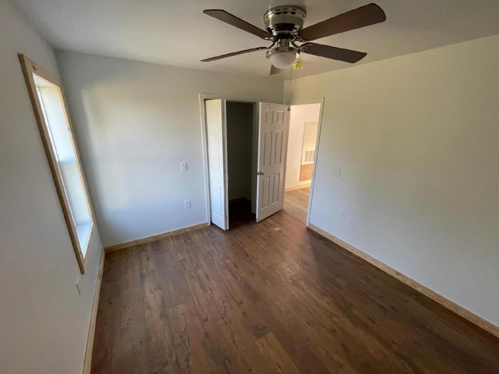 5654 N Shannon Rd - Photo 3 of 7