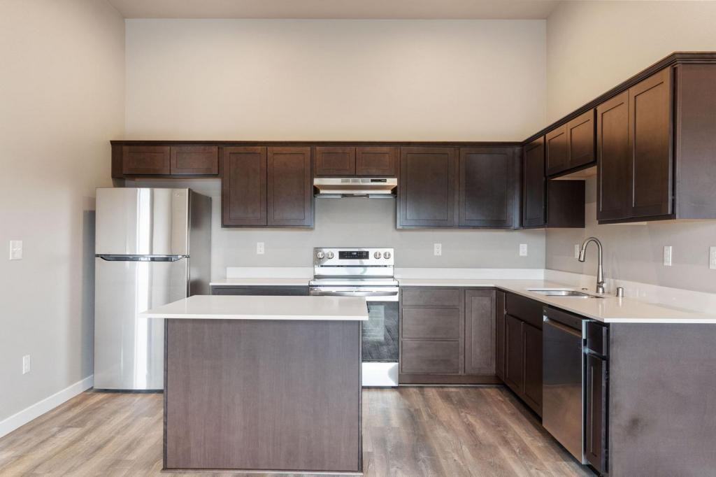 303 E Broadway Ave - Photo 7 of 12