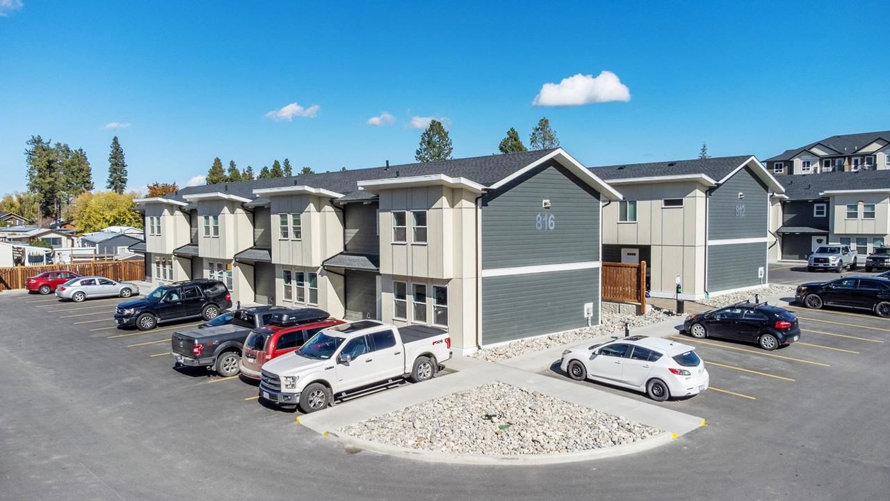Rockyview Place Townhomes Apartments 804 Innes Ave S, Cranbrook, BC V1C 0E7 Zumper