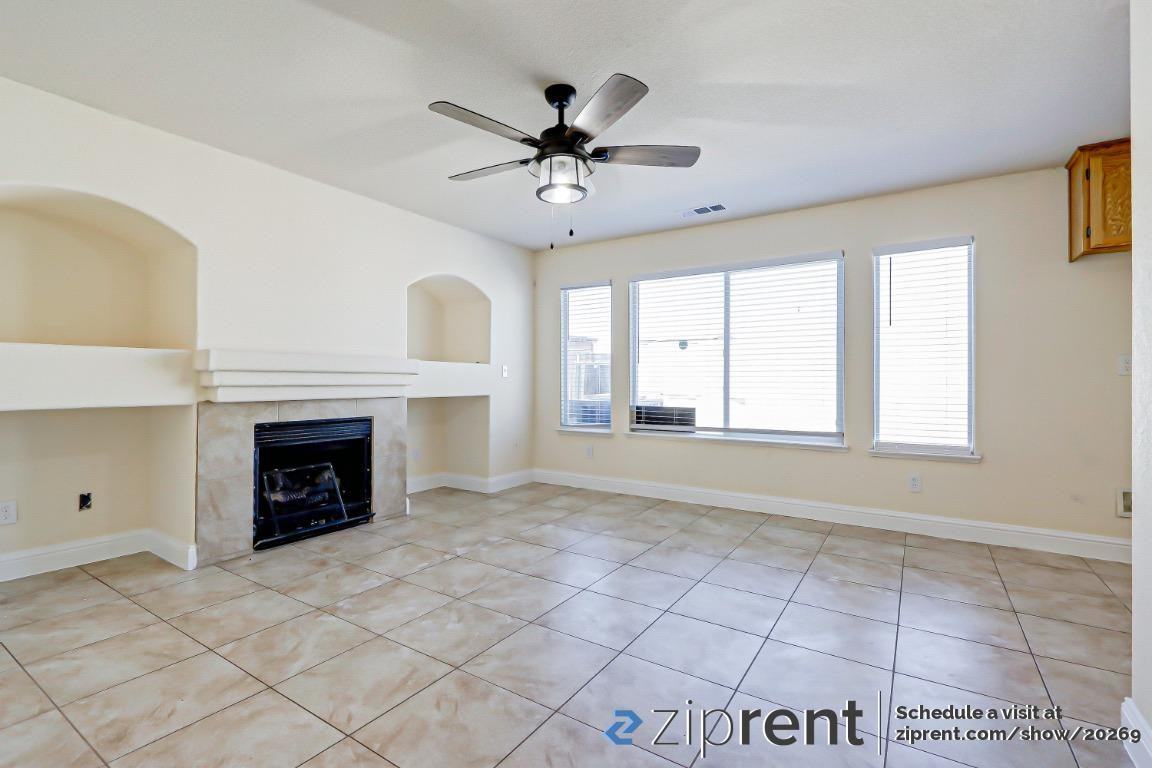 1003 Sun Meadow Dr - Photo 2 of 20