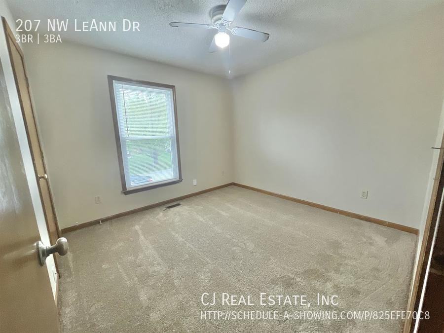 207 Nw Leann Dr - Photo 6 of 11