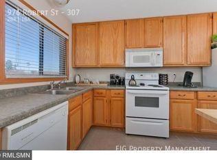 976 Robert St S #307