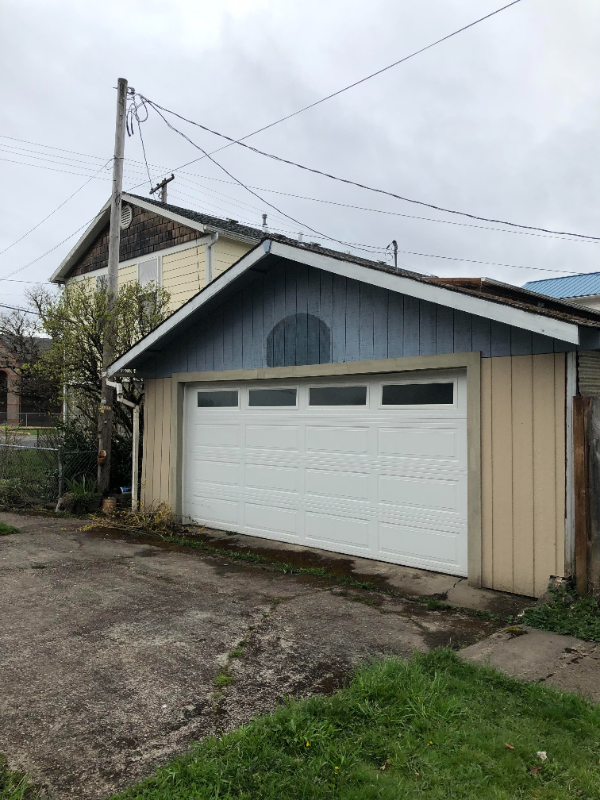 210 Bridge St - Photo 2 of 15