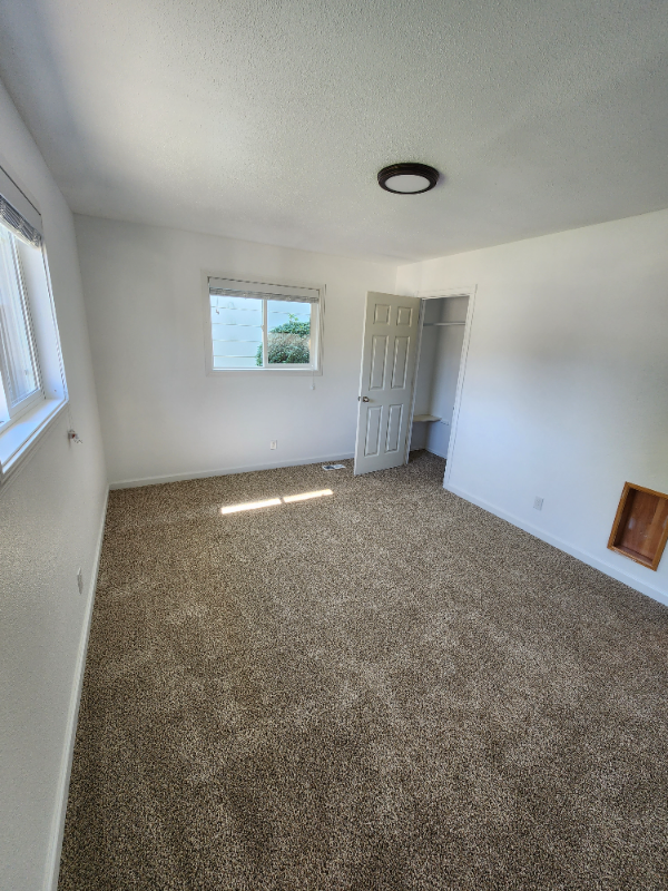 1634 10th Ave - Photo 3 of 15