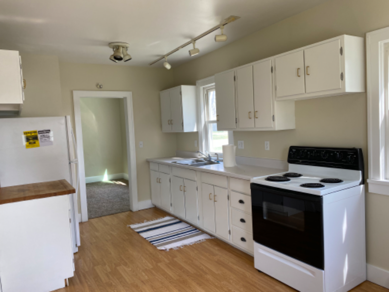 205 S Maple Ave - Photo 3 of 15