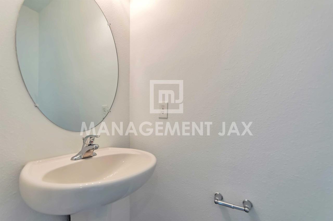 8346 Asteroid St #1 - Photo 7 of 20
