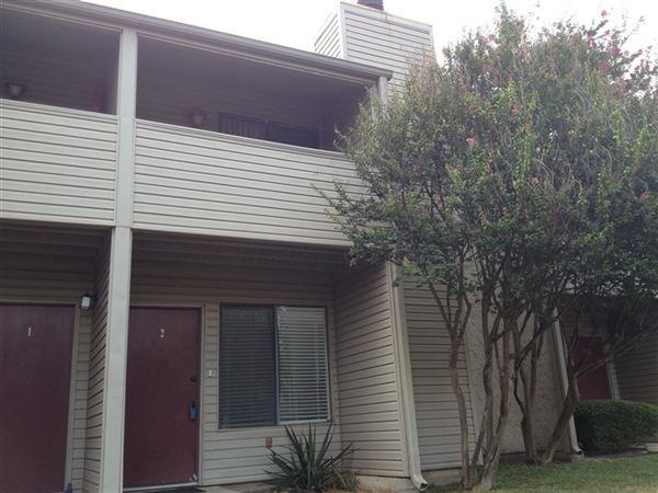 Woodstock Condominiums - Photo 2 of 11