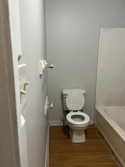 814 West 38th Street - Photo 3 of 7
