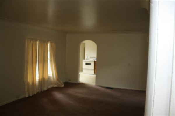 1035 Jefferson St - Photo 2 of 9