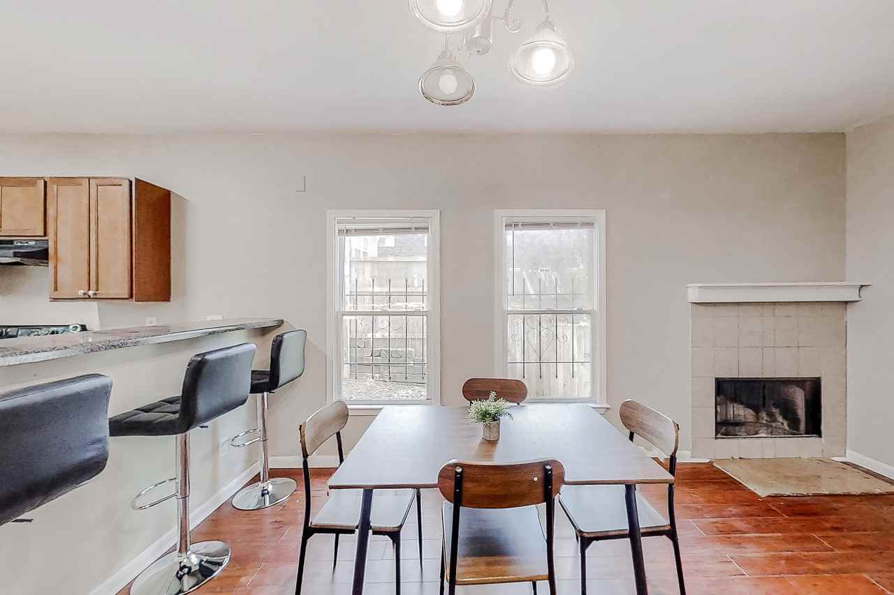 E Farris Ave - Photo 3 of 14