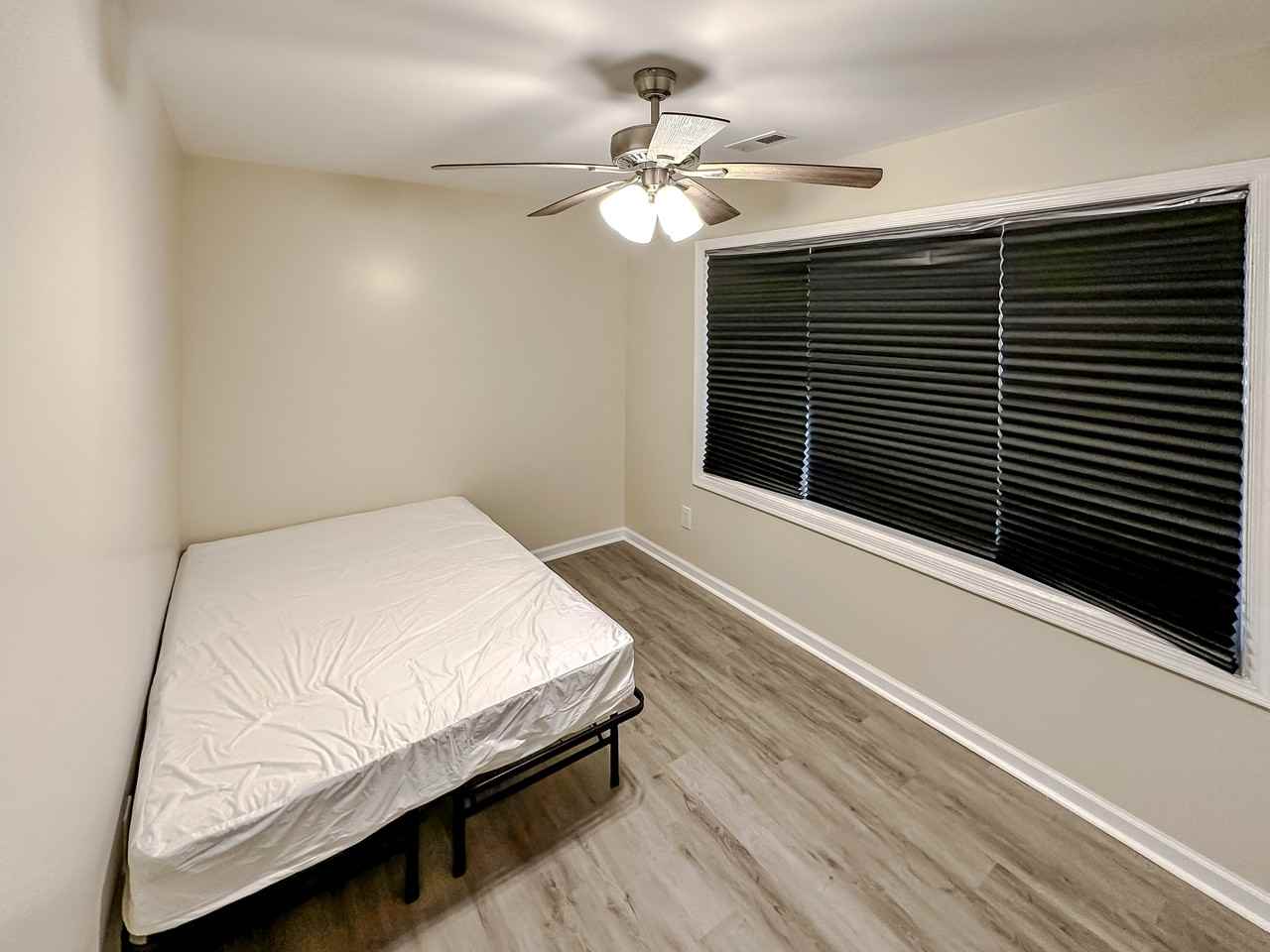 Birchett Dr - Photo 3 of 8