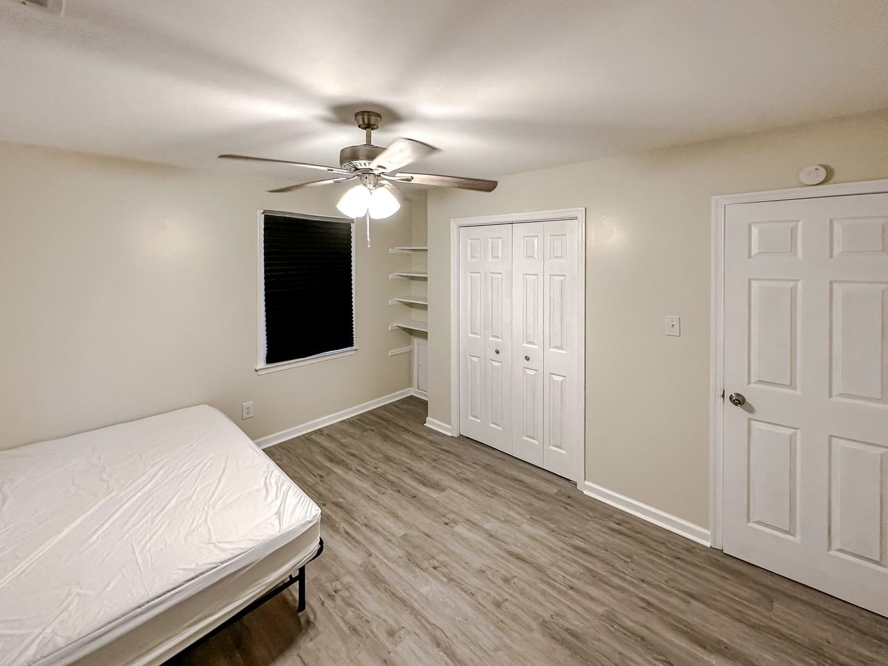 Birchett Dr - Photo 3 of 5