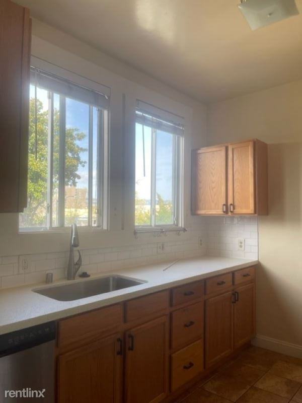 1127 Filbert St - Photo 2 of 7