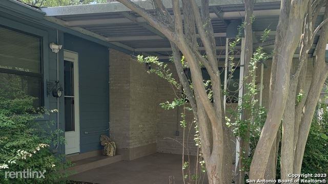 114 Sharon Dr - Photo 2 of 15