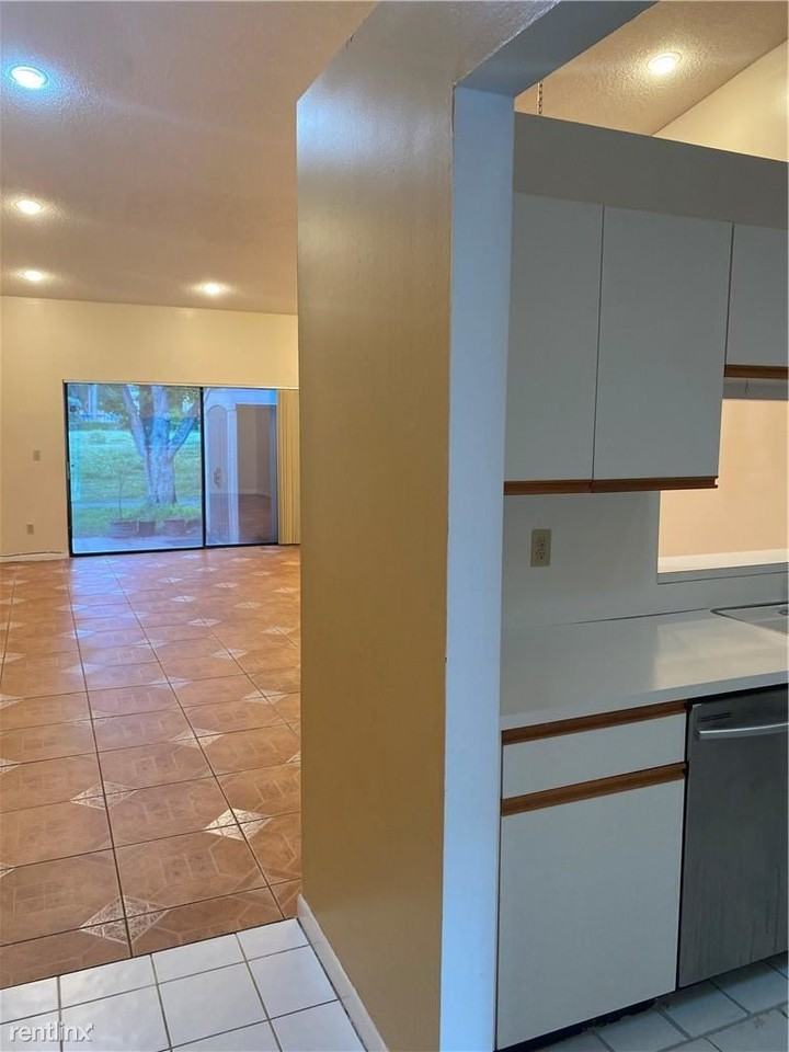 3551 Inverrary Blvd W - Photo 3 of 13