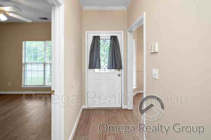 214 Chase Creek Cir - Photo 4 of 31