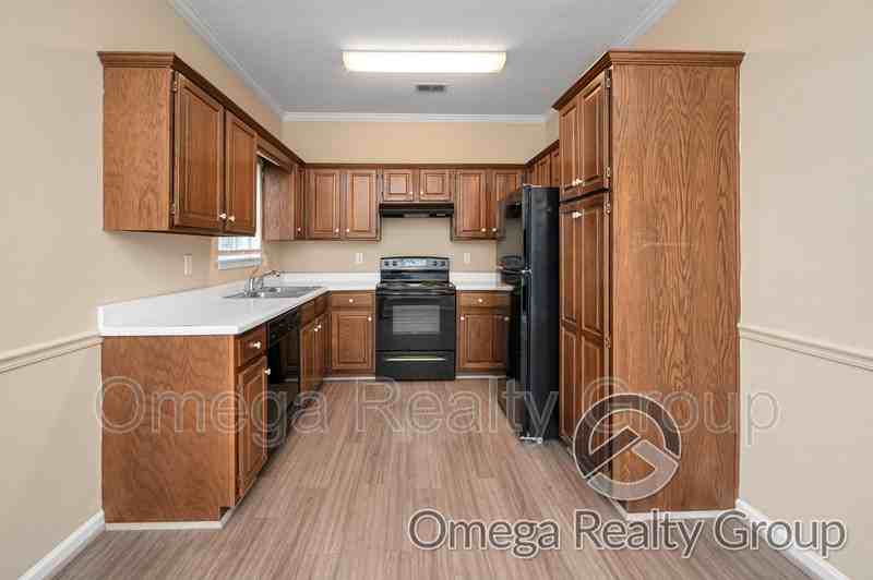214 Chase Creek Cir - Photo 5 of 31