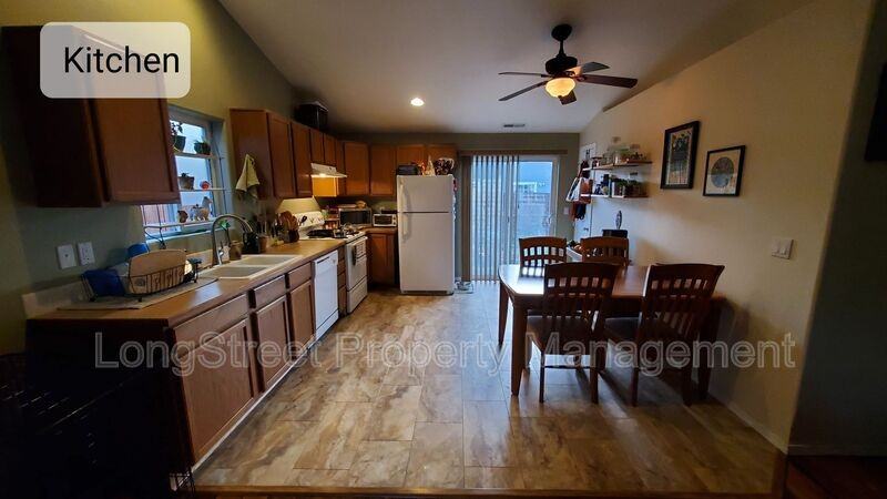 254 Breezy Way Ne - Photo 3 of 19