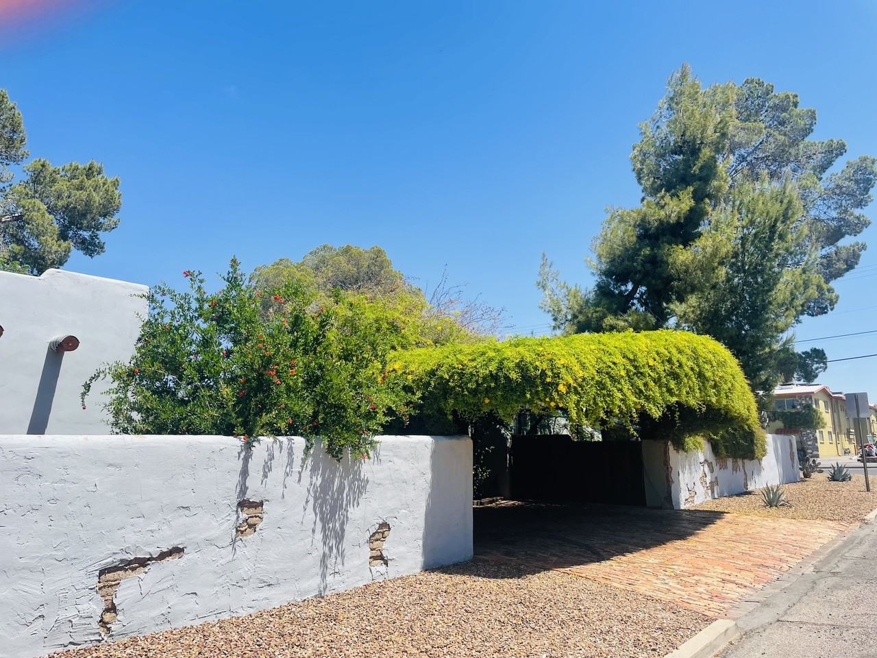 2601 N Tucson Blvd - Photo 2 of 50