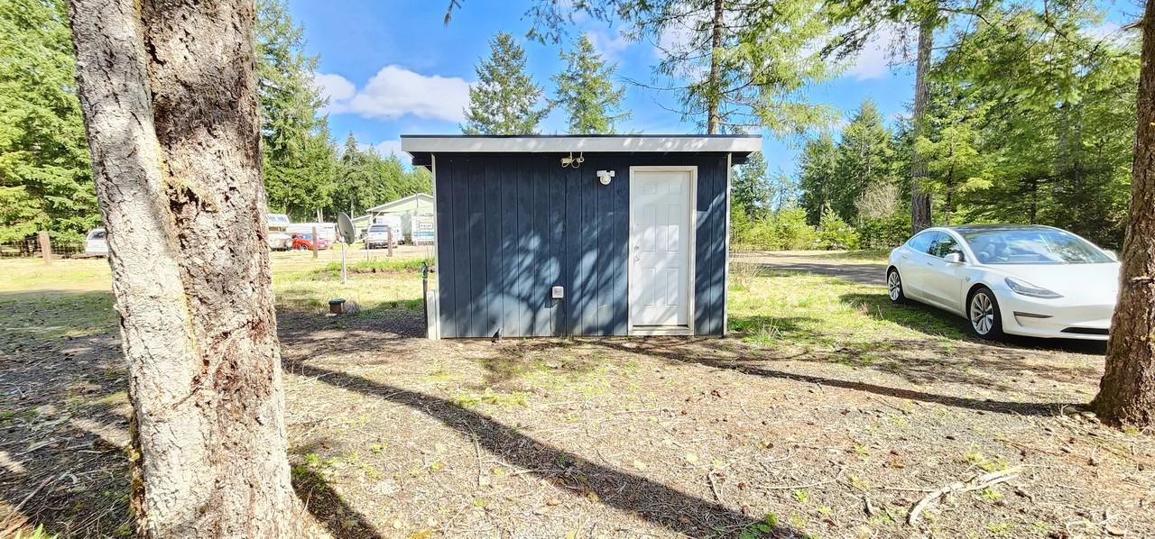 151 W Beargrass Ln - Photo 3 of 16