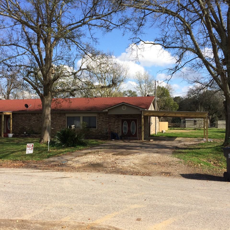 121 8th Ave - Photo 2 of 26