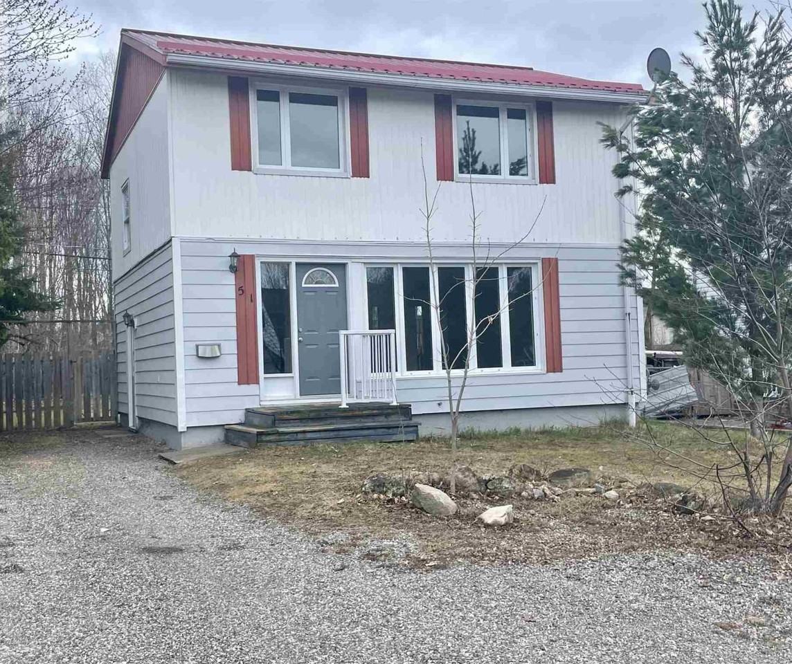 51 Hirshhorn Avenue - Photo 2 of 20