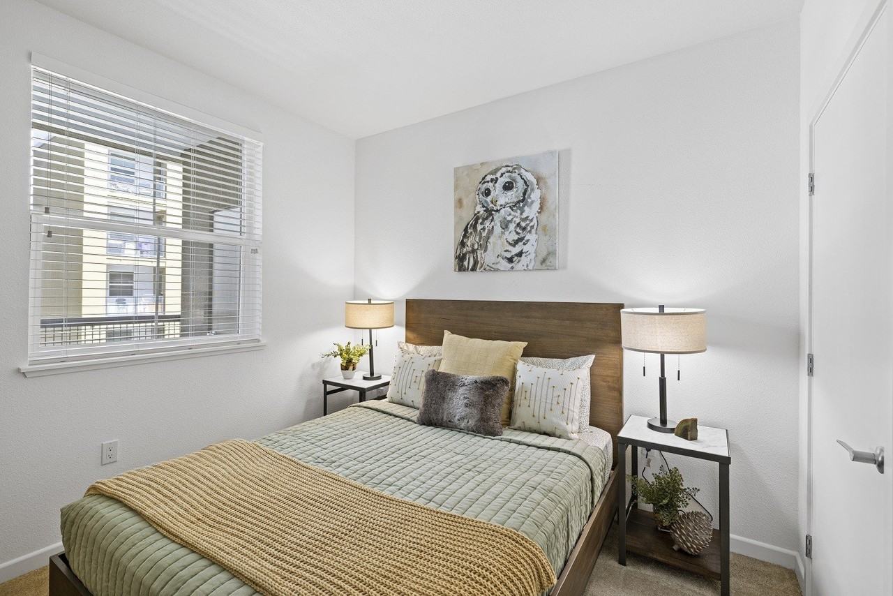 The Edge - Photo 6 of 46