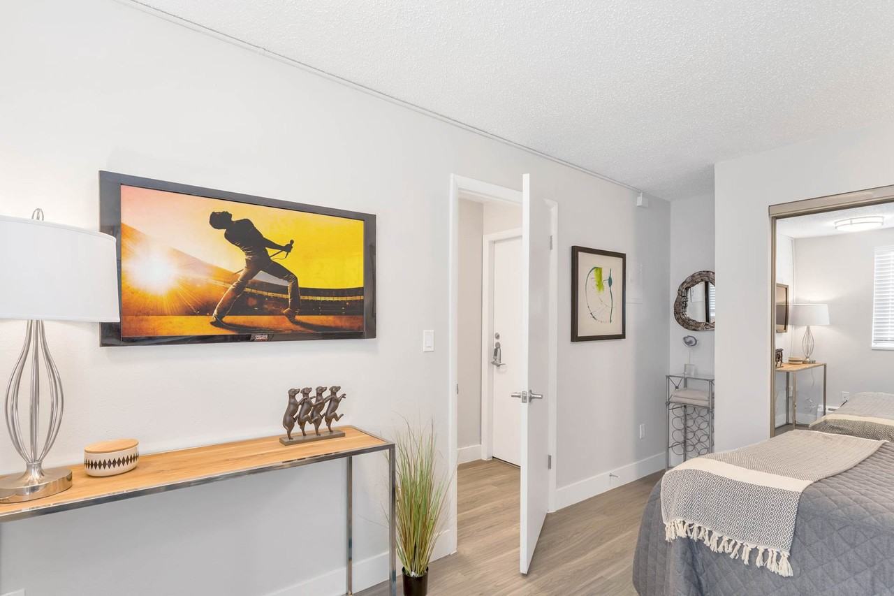 10 South Penn - Photo 4 of 15