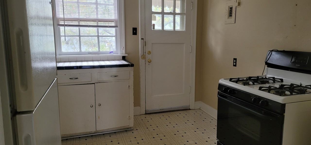 1401 Hartford RoadUnit 3 #3 - Photo 4 of 9