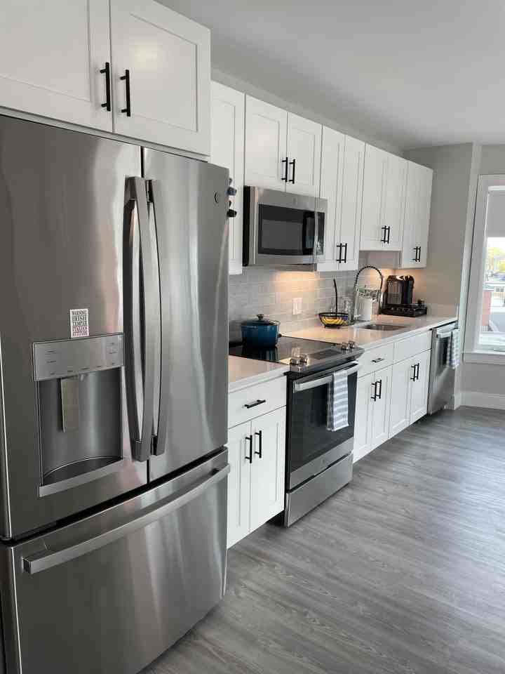 203 Old Colony Ave #401 - Photo 3 of 6