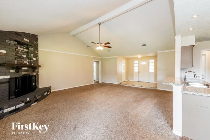 613 Grant St - Photo 3 of 16