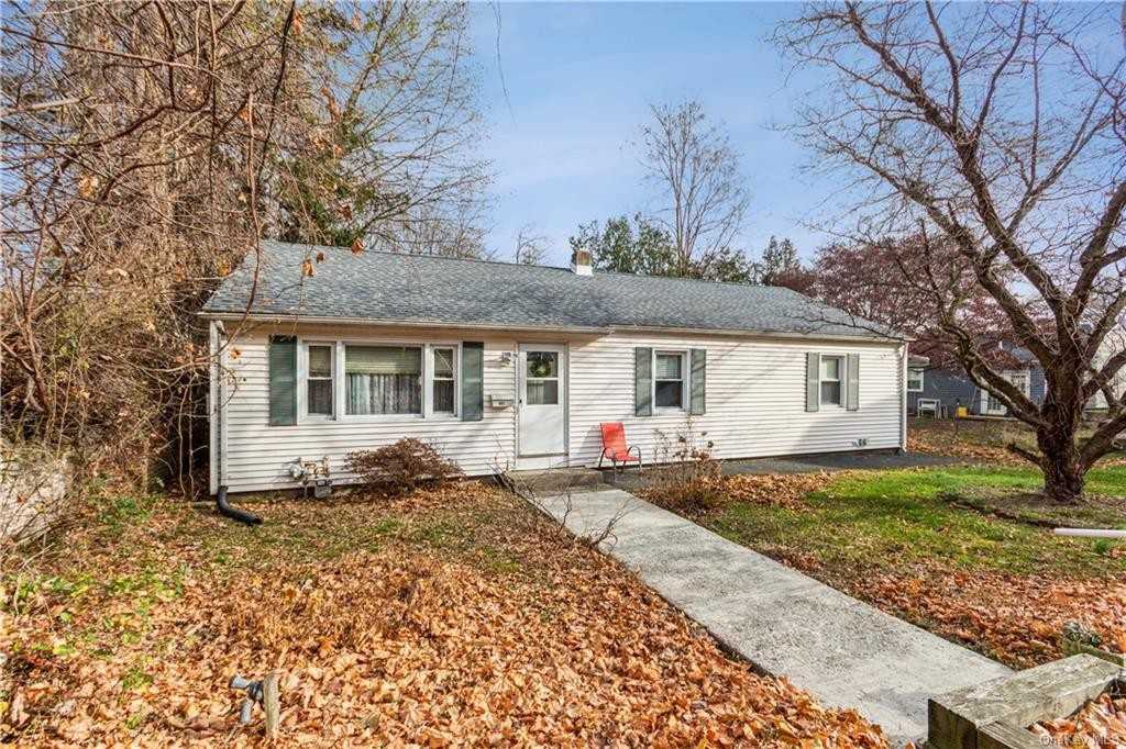 117 Hudson Ave #NA - Photo 2 of 3