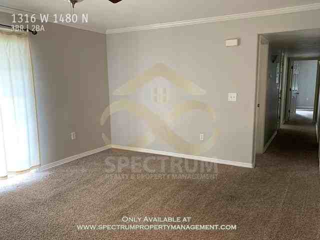 1316 W 1480 N - Photo 3 of 23
